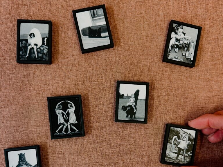 Set of minitiature works of HIDING series